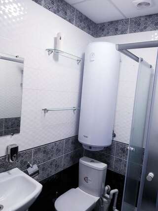 Хостелы Hostel 777 Vokzal Киев Кровать в общем 6-местном номере для женщин-6