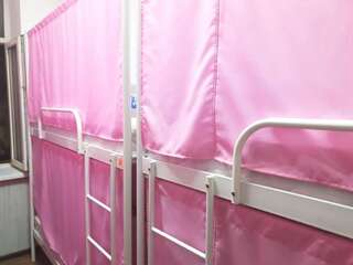 Хостелы Hostel 777 Vokzal Киев Кровать в общем 6-местном номере для женщин-7